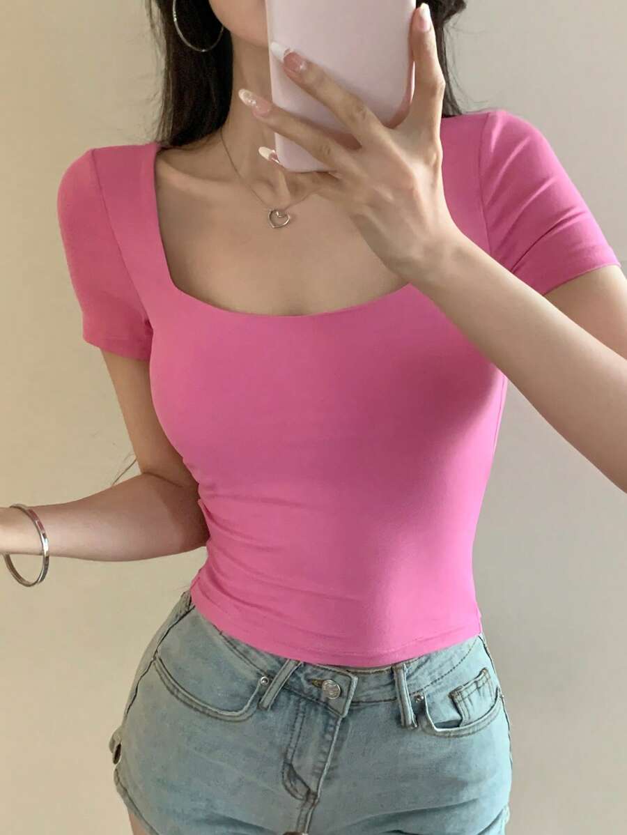 DAZY Camiseta de mujer de manga corta de cuello cuadrado, ajustada y sexy, crop top para verano