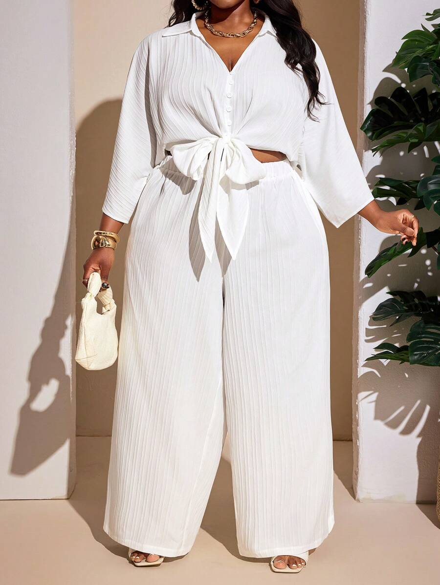 SHEIN CURVE+ 大码 2025 百搭白色百搭休闲装，性感/简约短款系腰上衣和直筒裤套装女士沙滩装/沙滩裙/沙滩度假装/沙滩必备品/毕业/茶会礼服，2 件夏季服装夏季/乡村/海滩度假装/沙滩装/沙滩装 - 白色 - 查看 1