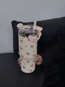900ml/33.44oz 真空隔热双盖杯 - 心形和蝴蝶结设计不锈钢水瓶，防漏手柄吸管杯，适合旅行、健身、学校和节日礼物