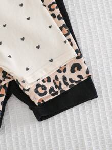 Cozy Pixies Set de 3 piezas de pantalones cortos casuales con cintura elástica, de punto con estampado de leopardo y corazones para bebé niña