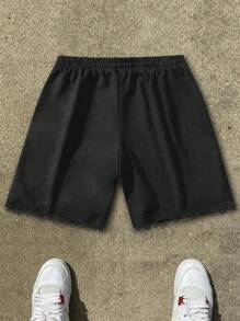 Manfinity EMRG 男士夏季休闲标语印花短裤，Emo，2000 年代风格