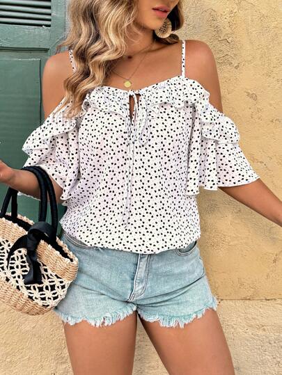SHEIN VCAY Plus Size Vakantie Romantisch Klein Hart Geplooid Off-Shoulder Camisole Shirt. Valentijn, Casual Picknickfeest.