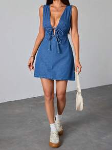 SHEIN PETITE 女式性感深V领无袖迷你牛仔连衣裙，夏季 - 淺色水洗藍 - 查看 6