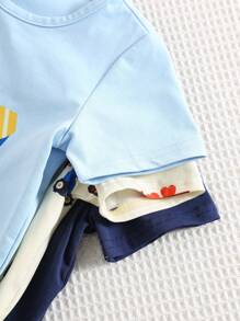 SHEIN 3件套男女通用婴儿情人节汽车和心形图案圆领短袖连体衣套装 - 藍色 - 查看 4