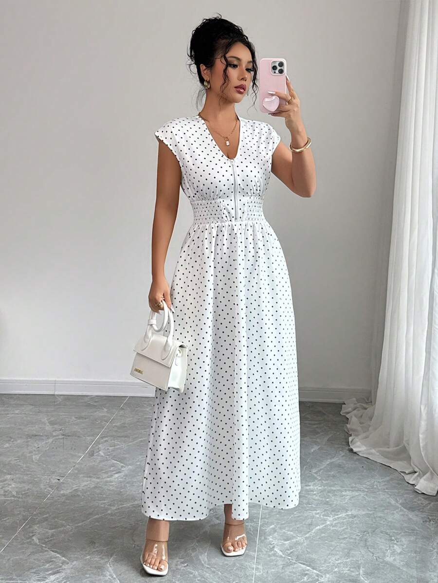 SHEIN Unity Elegante vestido con estampado de lunares azul y blanco, sin mangas, con fruncido, cordón en la cintura y cierre delantero para mujeres jóvenes - Azul y blanco - Ver 1