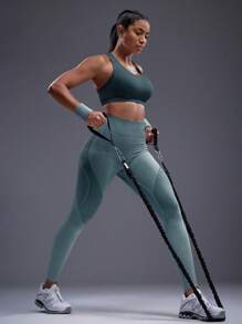 Powerista حمالة صدر رياضية للنساء ذات لون أحادي بتصميم بسيط ومريح - أخضر عسكري - مشاهدة 3