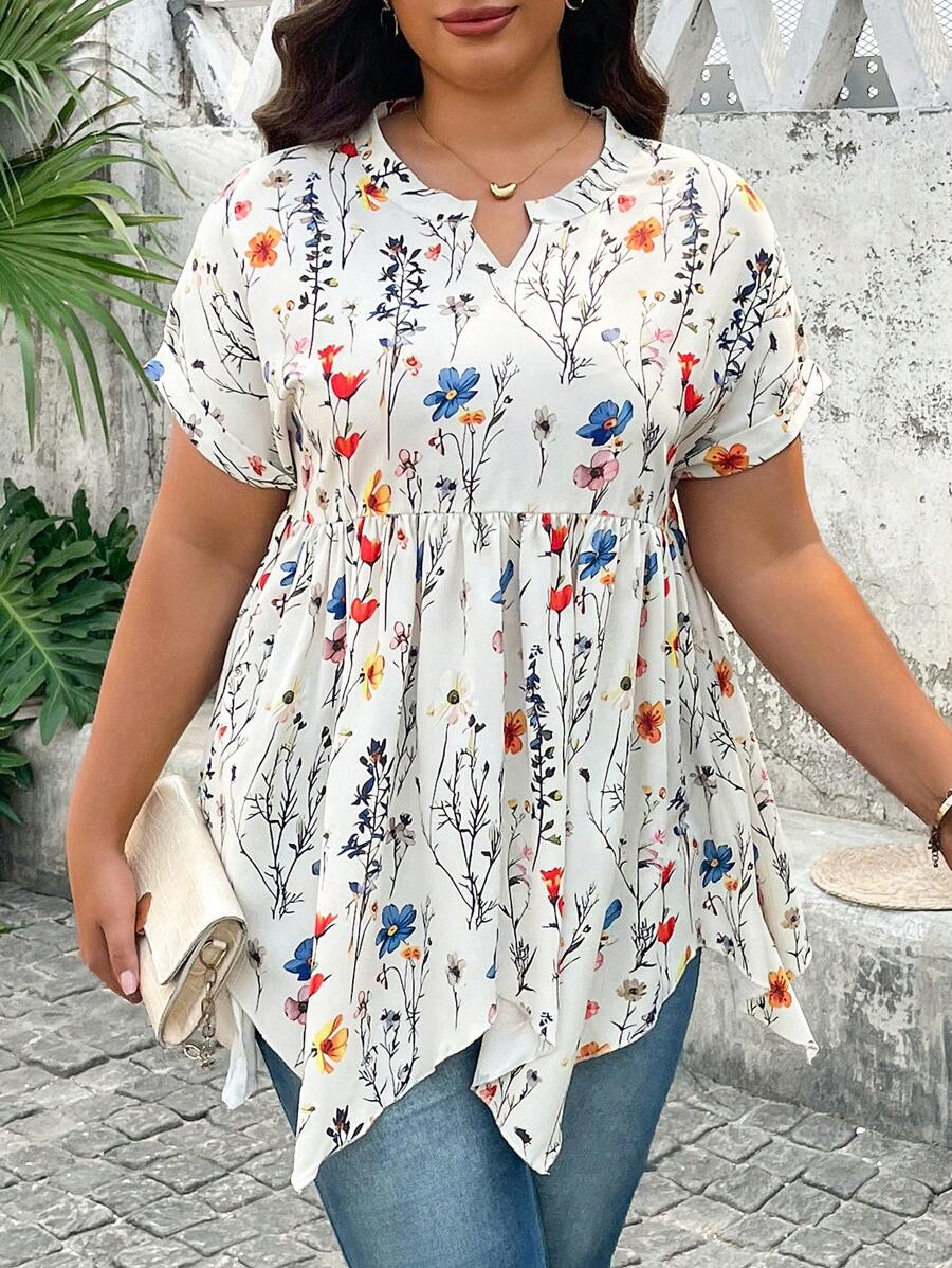 SHEIN Clasi Curve 大码女式日常休闲浪漫度假风V领短袖碎花腰部不对称下摆上衣，夏季女装，度假女装，外出上衣，可爱夏日上衣 - 杏色 - 查看 1