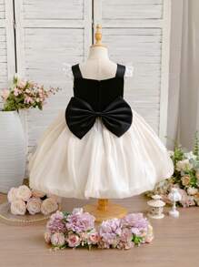 SHEIN Glamorique Kids Vestido sin mangas con decoración de lazo esponjoso para niña pequeña, adecuado para niña de las flores en bodas, fiestas festivas, verano