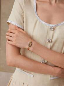 MOTF PREMIUM 18K GOLD PLATED CZ STONES CONNECTING CLASP CHAIN BRACELET, MINIMALIST STYLE