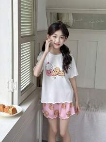 SHEIN Bộ đồ ngủ 2 món in họa tiết món tráng miệng dễ thương cho bé gái tuổi mới lớn, cổ tròn, tay ngắn, viền bèo nhún, thoải mái, đồ ngủ mùa hè - Màu Hồng baby - Xem 4