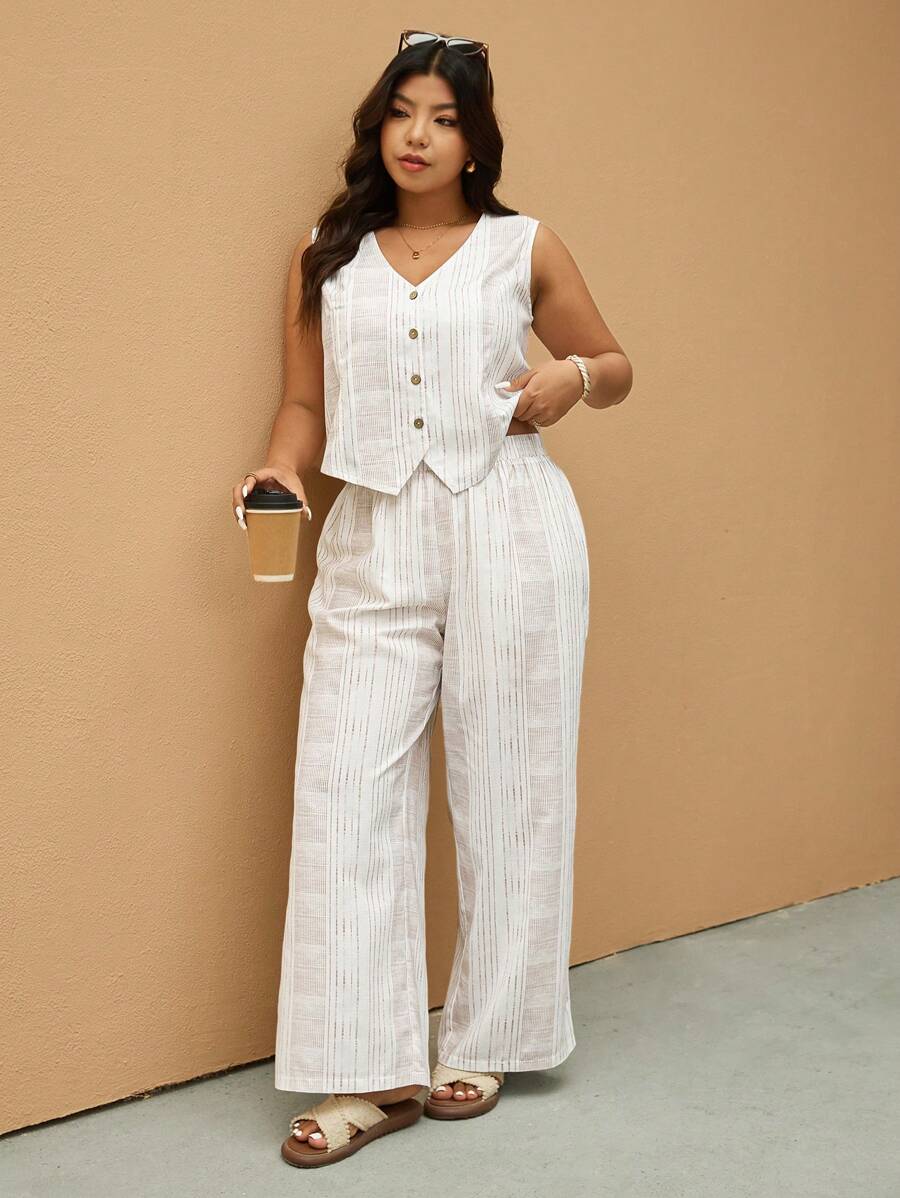 Elaquor 大码竖条纹V领无袖开衫和休闲裤两件套 - 杏色 - 查看 1