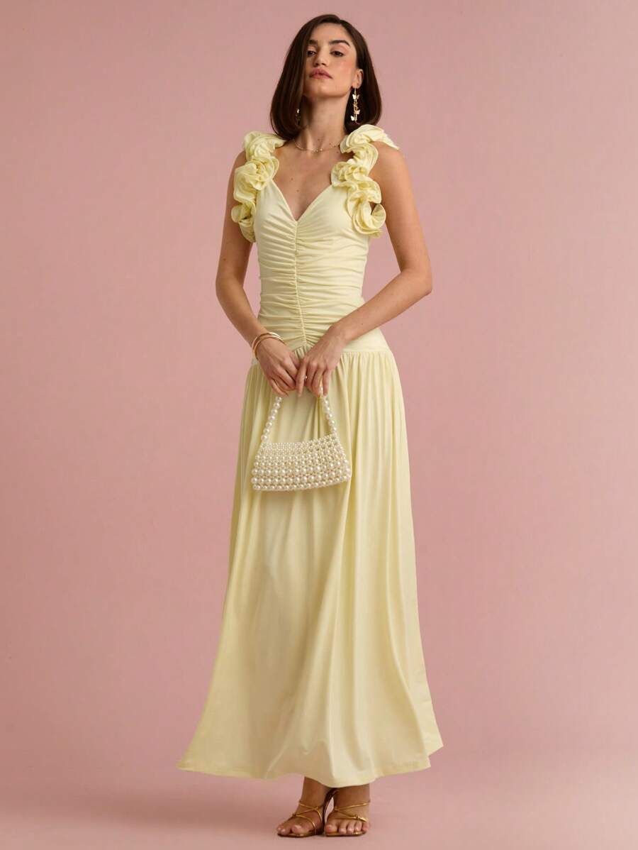 Enchnt 春夏浪漫女士奶油黄 3D 花朵装饰肩部甜心领褶饰腰部弹性长裙，甜美优雅，适合度假、约会、节日、派对、毕业典礼、婚礼宾客和海滩、舞会礼服、女士夏季连衣裙、女士太阳裙、夏季服装、优雅派对连衣裙 - 黃色 - 查看 1