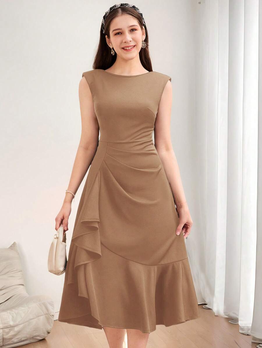 SHEIN 少女纯色无袖荷叶边蕾丝边修身连衣裙长款晚礼服，优雅大方，适合派对、约会、重要家庭聚会 - 卡其色 - 查看 1