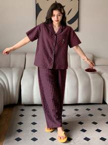 Dazy Plus Set pijamale Plus Size, cu guler plat, carouri, imprimeu desen animat, mânecă scurtă și pantaloni lejeri, ținute