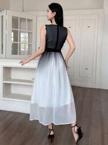 DAZY Elegancka damska sukienka bez rękawów z dekoltem w serek i kopertowym dekoltem do połowy łydki w kontrastowym kolorze - Wielokolorowe - Zobacz 3