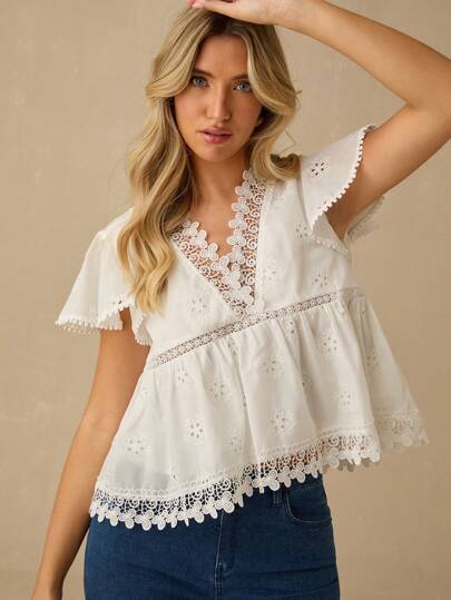Enchnt Spring/Summer Romantic Women's White Colored Lace Trim Embroidered Burnout Lace Splicing Short Sleeve Blouse, Casual&Comfortable For Birthday&Holiday Party&Sweet Date&Daily Commuting&Vacation& Graduation Party,Summer Versatile,Concert
