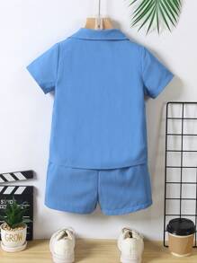 SHEIN 2 pezzi/set Camicia a maniche corte con bottoni davanti e pantaloncini corti per ragazzi giovani