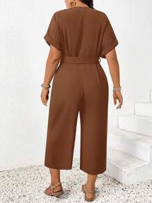 SHEIN Frenchy 大码休闲V领肩带黑色女式连体裤，收腰设计，带口袋，适合夏季度假 - 咖啡棕 - 查看 2