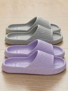 Pantuflas antideslizantes, resistentes a los olores, ligeras y con suela gruesa con estampado de oso de dibujos animados en verde, aptas para uso doméstico de mujeres todo el año. También aptas para pantuflas en forma de corazón para el Día de los Enamorados de niños.