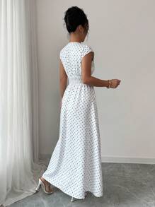 SHEIN Unity Elegante vestido con estampado de lunares azul y blanco, sin mangas, con fruncido, cordón en la cintura y cierre delantero para mujeres jóvenes - Azul y blanco - Ver 2