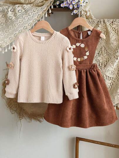 SHEIN Vintaside Kids 2 piezas Conjunto lindo con top de manga larga de cuello redondo con decoración floral y vestido con tirantes bordados para niña, otoño e invierno