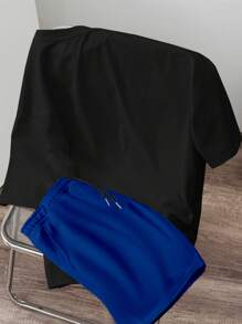 Manfinity Joysei 男士修身字母印花短袖T恤和梭织短裤套装 - 彩色 - 查看 2