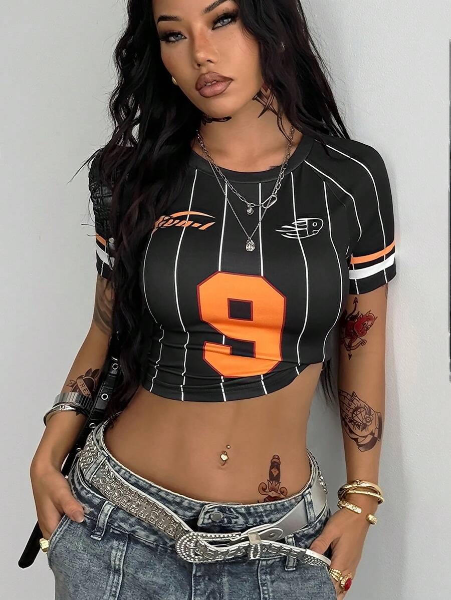 Coolane 女士夏季外出运动休闲运动装街头风黑色条纹数字图案短款针织 T 恤 - 黑色 - 查看 1