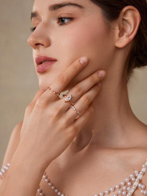 MOTF PREMIUM 3-IN-1 STACKABLE FINGER RING WITH SPARKLING CZ STONES AND SLIT DESIGN