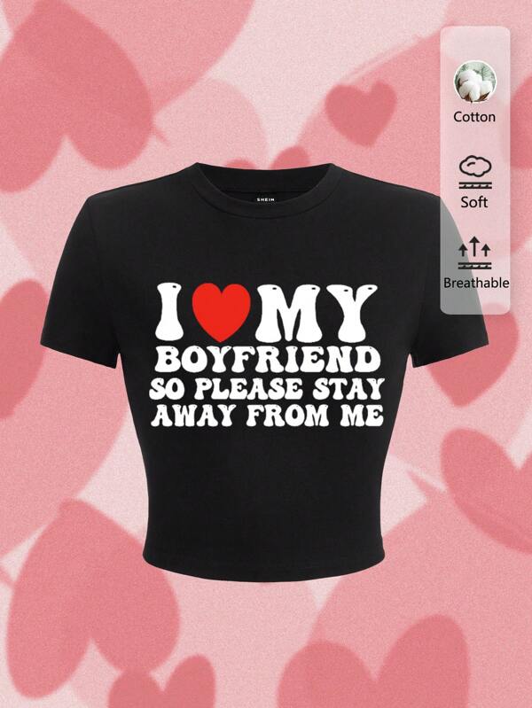 SHEIN EZwear Camiseta de mujer de manga corta y cuello redondo con gráfico de eslogan "Amo a mi novio" de estilo minimalista y casual para el Día de San Valentín, de verano