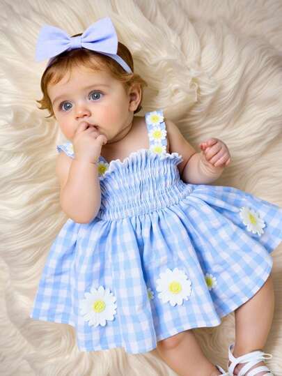 SHEIN Vestido de bebé recién nacida, estilo de vacaciones azul con cuadros y diseño de bordado floral, vestido de tirantes apropiado para primavera y verano, fiestas, sesiones de fotos, escuela, talla 1-9M