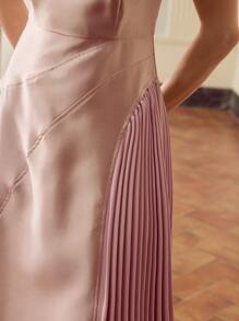 ZEYLAH Vestido midi plisado con hombros descubiertos, asimétrico y abertura lateral - Rosa - Ver 2