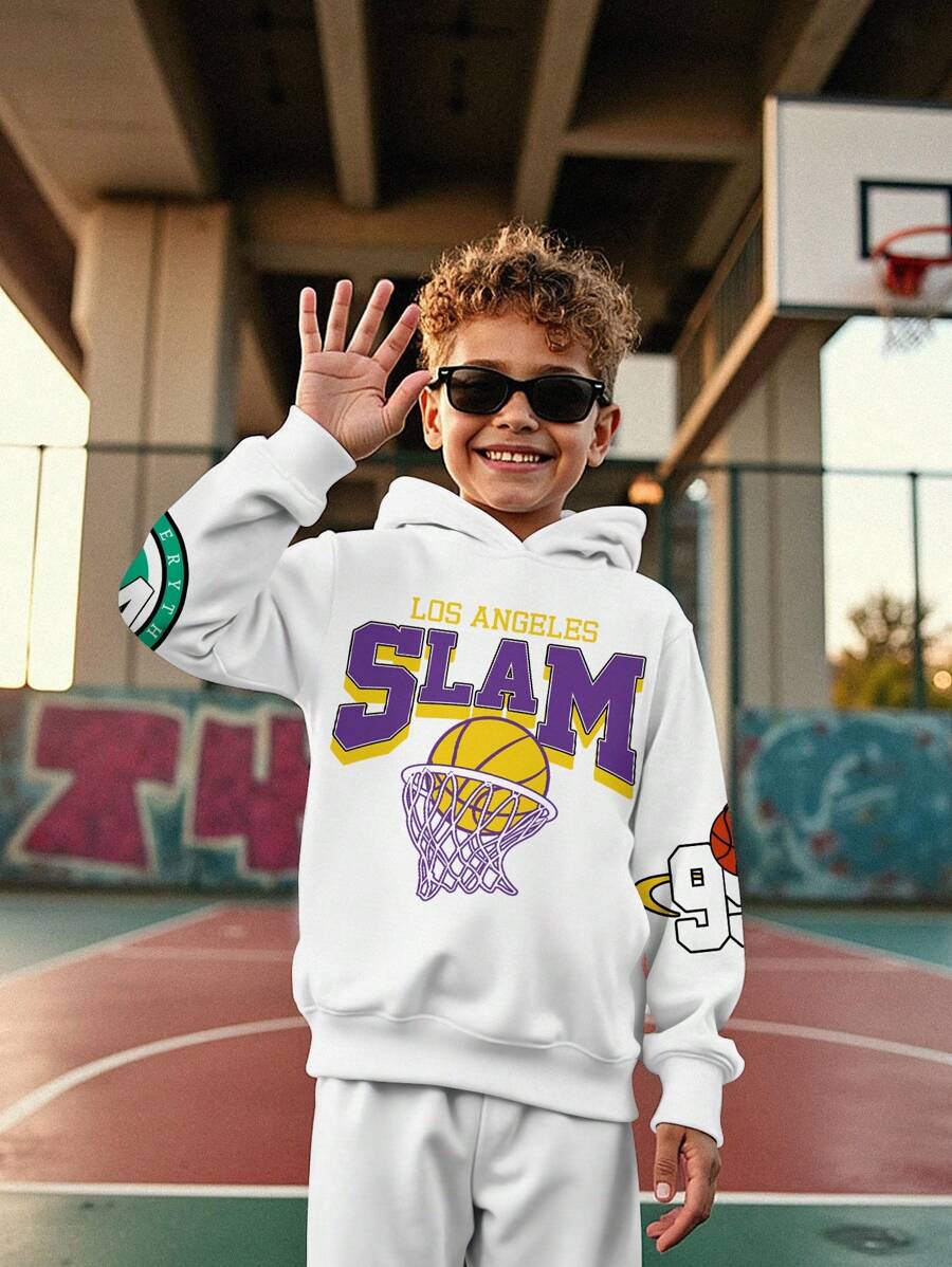 SHEIN Leap Crew 男童休闲宽松舒适日常柔软洛杉矶，Slam，99号，篮球元素文字印花针织长袖卫衣 - 彩色 - 查看 1