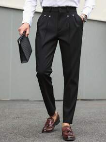 Manfinity Homme Herren Lässig Hosen mit halbeljastischem Bund, geplisstem, geradem Bein, Kleidung für Herren Hosen, reife Straßenhosen für Männer. Diese Herrenhosen sind dezent und vielseitig in klassischem Schwarz. Für städtische Spaziergänge, tägliche Lässig, Wochenendausflüge, Freundespartys, Musikfestivals und andere junge soziale Anlässe. Diese Hosen sind ein unverzichtbares Teil im Kleiderschrank eines Mannes und ein tolles Geschenk für einen Freund oder Ehemann. Locker sitzende Hosen für Männer