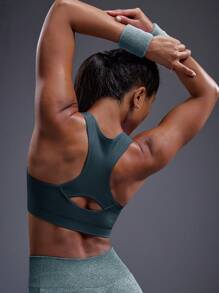 Powerista حمالة صدر رياضية للنساء ذات لون أحادي بتصميم بسيط ومريح - أخضر عسكري - مشاهدة 7