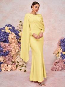 SHEIN Belle Elegante y romántico vestido de dama de honor de punto con cuello redondo, manga larga, pliegues y bajo cola de sirena