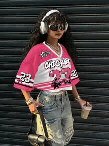 SHEIN EZwear Muchica 白色和粉色撞色运动风格数字 23 和芝加哥图案女式休闲 V 领宽松短款 5/8 袖网眼 T 恤，适合夏季、运动游戏和活动 - 粉色 - 查看 2