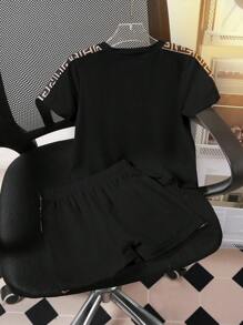 SHEIN Explorewe 2pcs/Set Young Boy Colorblock Short Sleeve T-Shirt And Casual Printed Shorts Set, Stylish And Comfortable Outfit For Toddler Boys, Suitable For Travel, Vacation In Summer