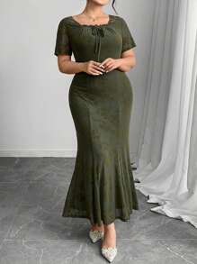 Modelyn Plus Size Solid Square Neck Mermaid Hem Elegant Short Sleeve Midi Dress - Multicolor - View 1