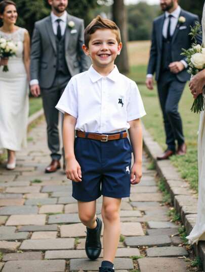 SHEIN 2 件套年轻男孩绅士风格服装：条纹蓝色刺绣马术短袖衬衫和西装短裤（配腰带），时尚适合日常休闲、学校、旅行、生日派对、婚礼、婚礼嘉宾、戒指持有人、花童