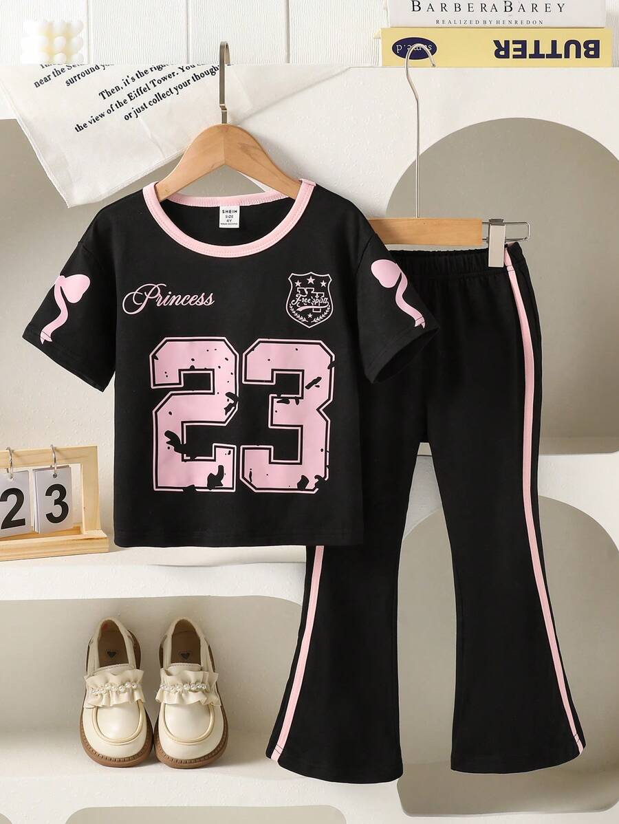 SHEIN 新款4-7岁女童夏季两件套，休闲喇叭裤+时尚数字印花短袖T恤，适合户外穿着。女童两件套，女童裤装两件套，女童运动套装，女童休闲运动服，夏季假日运动装。 - 黑色 - 查看 1