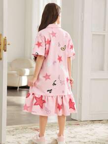 SHEIN Tween Girl Casual Street Fashion Graffiti Heart Letter Print Splicing Pleated Polo Collar Oversized Short Sleeve Midi Dress - Baby Pink - View 2