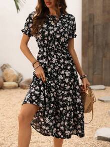 SHEIN Tall 女式圆领褶饰腰部 A 字形碎花连衣裙