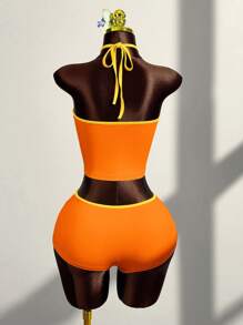 Amplova 2 件/套镂空撞色绑带露背短款上衣和超低腰撞色绑带腰迷你短裤 - 橘色 - 查看 2