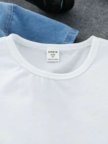 SHEIN Set de 3 piezas con camisa de mezclilla estilo americano vintage, camiseta de manga corta blanca y pantalones cortos de mezclilla casuales para niños adolescentes con un diseño suelto de moda coreana de verano - Lavado ligero - Ver 5