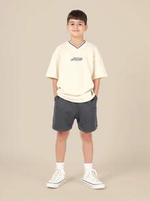 SUMWON Athletic Varsity Michigan Sport Letter Text Logo Sweatshirt Classic Summer Campus Streetwear Training Baseball Soft Cool University Style Vacation Academy Youth - Multicolor - View 1