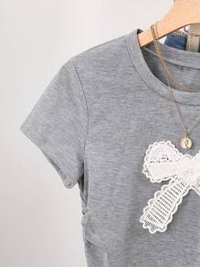 SHEIN 女式休闲夏季 T 恤，蝴蝶结，蕾丝下摆，褶边，修身短袖 - 灰色 - 查看 4