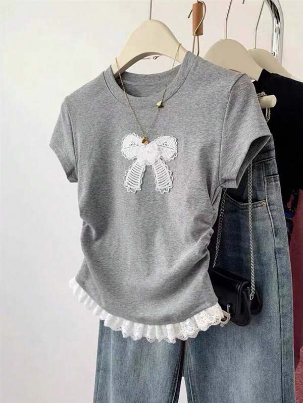 SHEIN Women's Casual Summer T-Shirt With Bow, Lace Hem, Ruched Sides, Slim Fit Short Sleeve