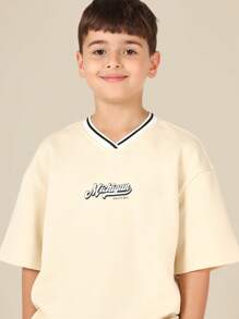 SUMWON Athletic Varsity Michigan Sport Letter Text Logo Sweatshirt Classic Summer Campus Streetwear Training Baseball Soft Cool University Style Vacation Academy Youth - Multicolor - View 5