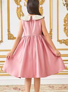 SHEIN Vestido casual cómodo sin mangas de cuello redondo con gráfico de collage para niña joven - Rosa - Ver 6
