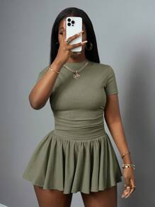 Slaydiva 新款春夏休闲基础款运动风两件套，简约圆领短袖褶裥短款T恤，搭配前后短款中长款伞裙，浅灰色罗纹针织面料。 - 軍綠色 - 查看 6